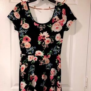 Floral mini casual dress
